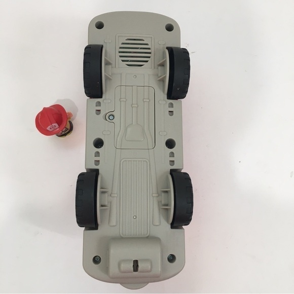 Little People Fisher Price Musical Fire Truck With Working Lights 2 Figures - Picture 10 of 15